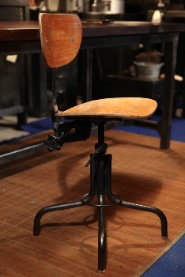 chaise d'atelier roneo